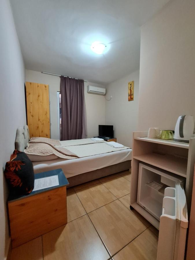Hibiscus Guest House Budva Eksteriør billede
