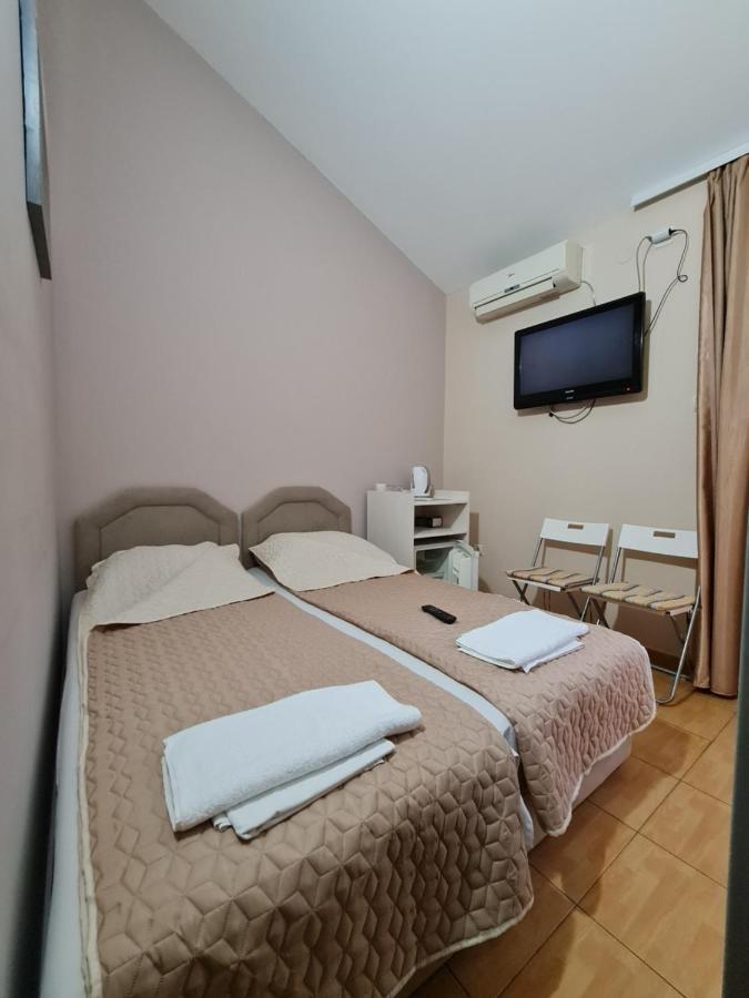 Hibiscus Guest House Budva Eksteriør billede