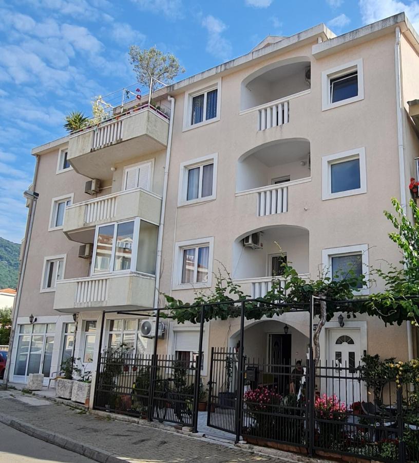 Hibiscus Guest House Budva Eksteriør billede